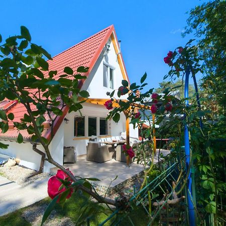 Dom Wakacyjny Za Zakretem Rowy  Exterior foto
